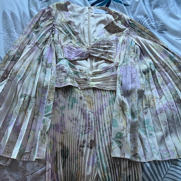 Significant Other Floral Pleated Jumpsuit with Cape Sleeves - Picture 2 of 3